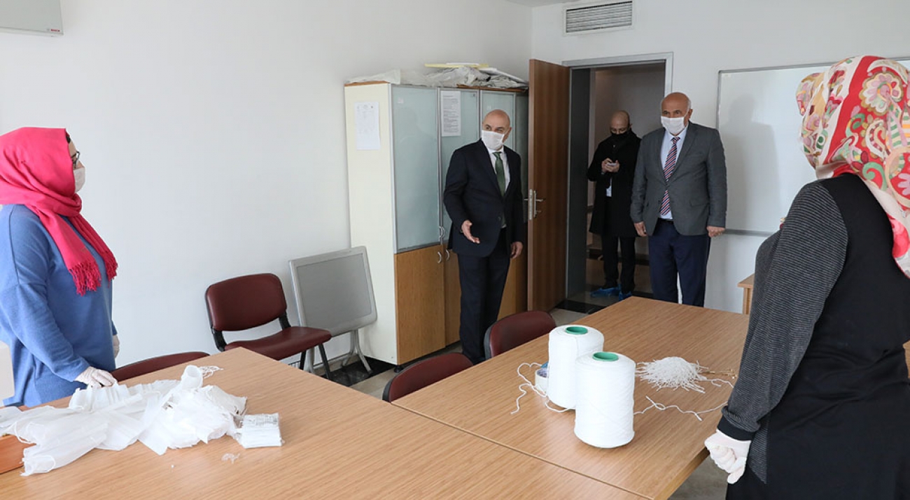 Kecioren Belediyesi 2 Gunde 10 Bin Adet Maske Dagitti Kecioren Belediyesi