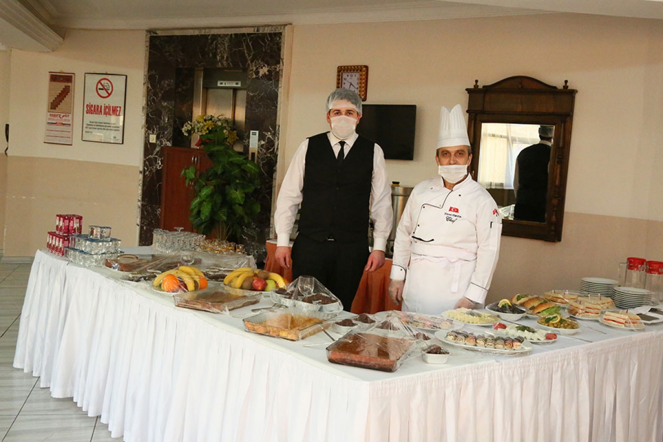 Kecioren Belediyesi Huzur Evinde Odalara Yemek Servisi Sistemini