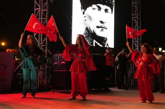 2. Geleneksel Lavanta Festivali Keçiören`de renkli görüntülere sahne oldu