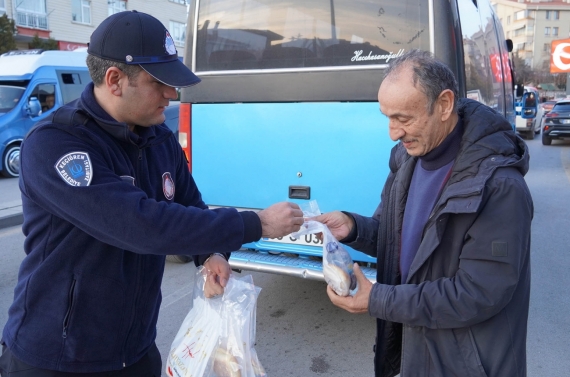 200 bin kişi Keçiören`de iftar yaptı