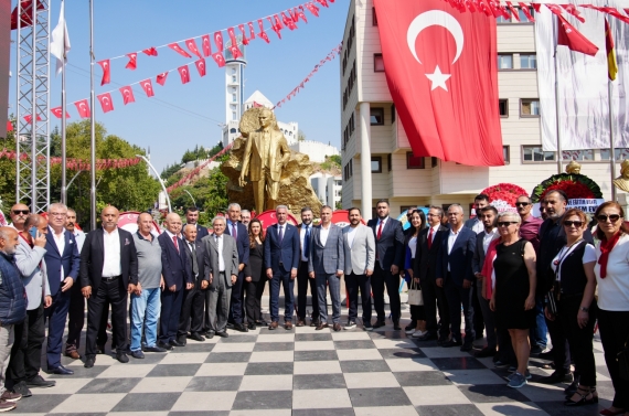 30 Ağustos Zaferi anısına çelenk bırakıldı