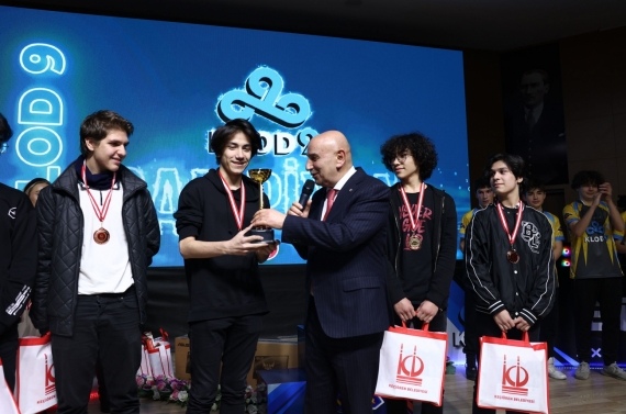 50 bin TL ödüllü TEKNOMER E-spor Gençlik Kupası`nda kıran kırana final