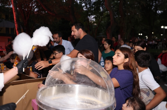 Açık hava sinemaları Keçiören’de yaz akşamlarını şenlendiriyor