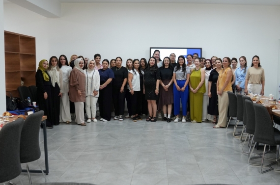 Ailelere yönelik ‘Ergenlik Dönemini Anlamak’ semineri düzenlendi