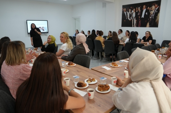 Ailelere yönelik ‘Ergenlik Dönemini Anlamak’ semineri düzenlendi