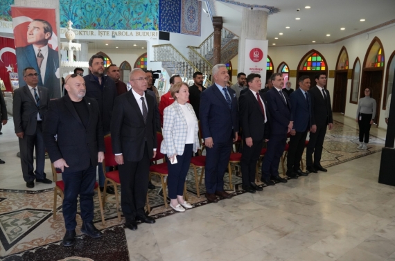 Ankara tarihine ışık tutan resim sergisi Keçiören’de açıldı