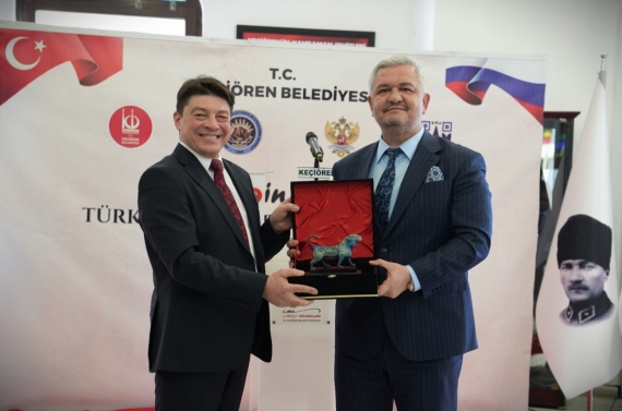 Ankara tarihine ışık tutan resim sergisi Keçiören’de açıldı