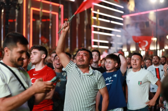 Ay Yıldızlı galibiyet dev ekranda