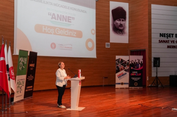 Bağımlılıkla mücadelede annenin rolü vurgulandı
