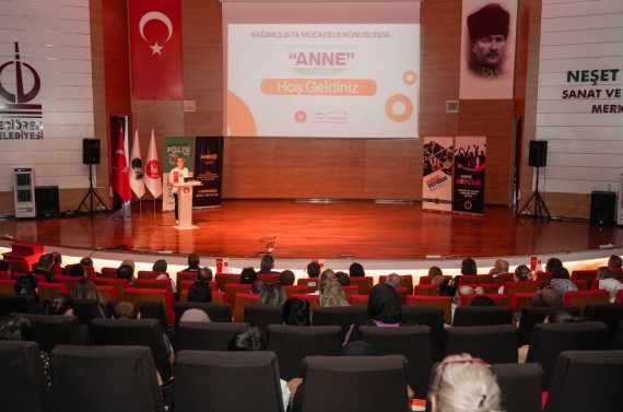 Bağımlılıkla mücadelede annenin rolü vurgulandı