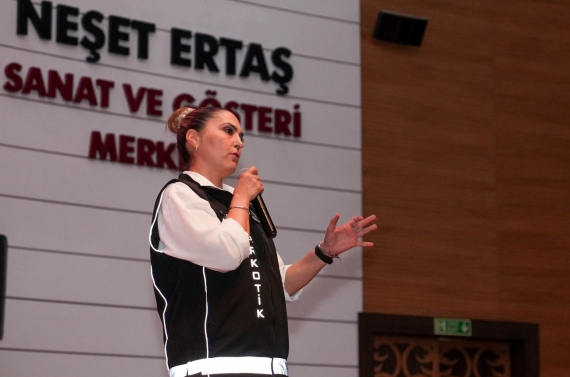 Bağımlılıkla mücadelede annenin rolü vurgulandı