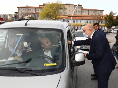 Başkan Altınok: 100 bin adet maske dağıttık