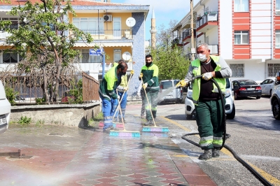 Başkan Altınok: Cadde ve sokaklarımız dip köşe temizleniyor