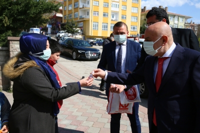 Başkan Altınok: İlk maske, dezenfektan ve kolonya üreten belediyeyiz