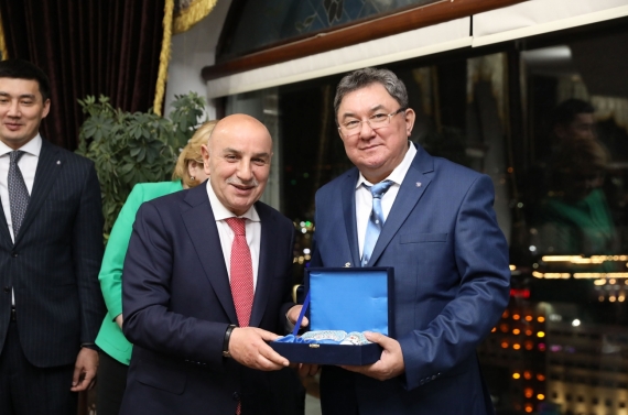 Başkan Altınok: Kardeş Kazakistan’la dostluğumuz ebet müddet var olsun