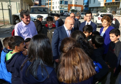 BAŞKAN ALTINOK, MAKAM ARACINI ÇOCUKLARA TAHSİS ETTİ