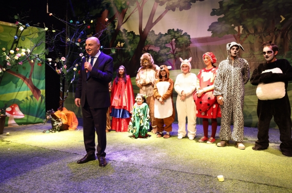 Başkan Altınok çocuklarla birlikte Sihirli Orman’da
