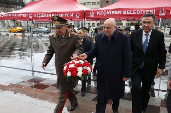 Başkan Altınok Kırgız Savunma Bakanını Keçiören`de ağırladı