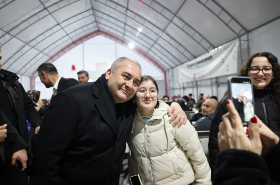 Başkan Mesut Özarslan iftar çadırında vatandaşlarla oruç açtı