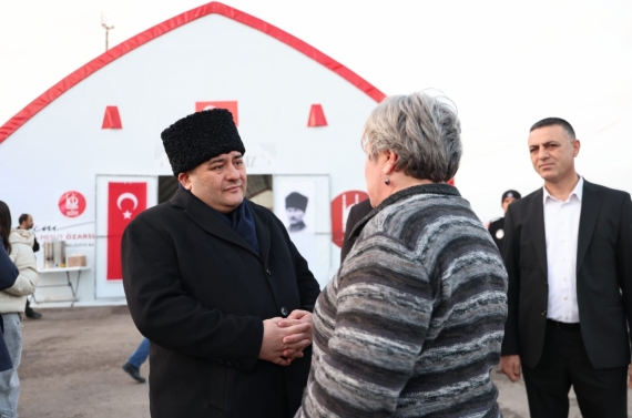 Başkan Mesut Özarslan iftar çadırında vatandaşlarla oruç açtı