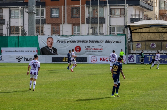 Başkan Özarslan, Ankaragücü ve Keçiörengücü’nü yalnız bırakmadı