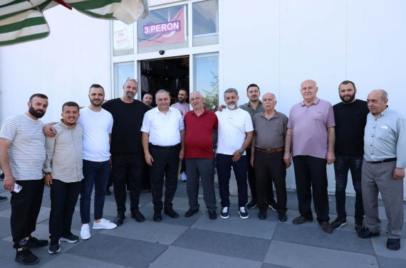 Başkan Özarslan, Osmanlı Halk Pazarı esnafıyla buluştu