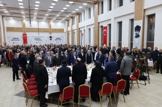 Başkan Özarslan, ramazanın ilk iftarını şehit aileleri ve gazilerle yaptı