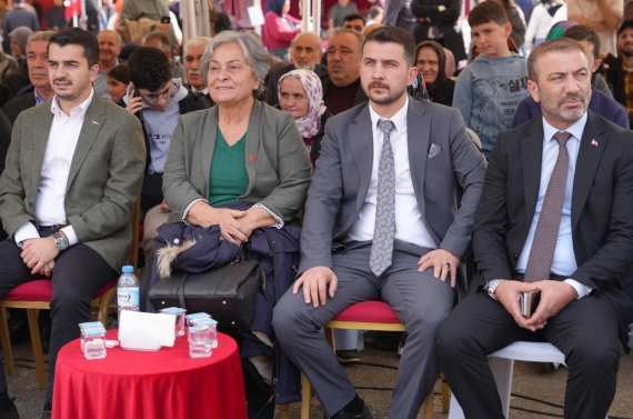 Başkan Özarslan, Sivaslı hemşehrilerini yalnız bırakmadı