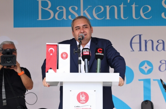 Başkan Özarslan, Sivaslı hemşehrilerini yalnız bırakmadı