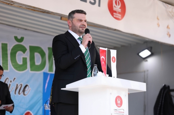 Başkan Özarslan, Yöresel Lezzetler Festivali’ni ziyaret etti
