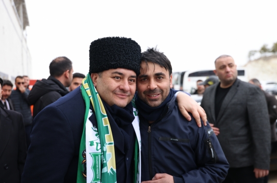 Başkan Özarslan Bağlumspor’a tribünden destek verdi, galibiyet sevincini paylaştı