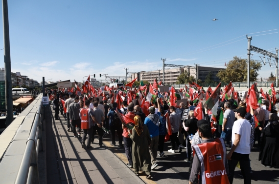 Başkan Özarslan, Filistin’e Destek yürüyüşüne katıldı