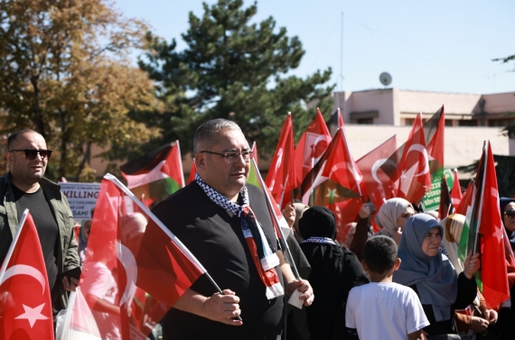 Başkan Özarslan, Filistin’e Destek yürüyüşüne katıldı