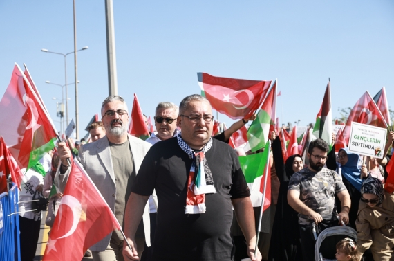 Başkan Özarslan, Filistin’e Destek yürüyüşüne katıldı