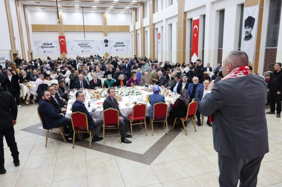 Başkan Özarslan iftarda Sivaslılarla buluştu