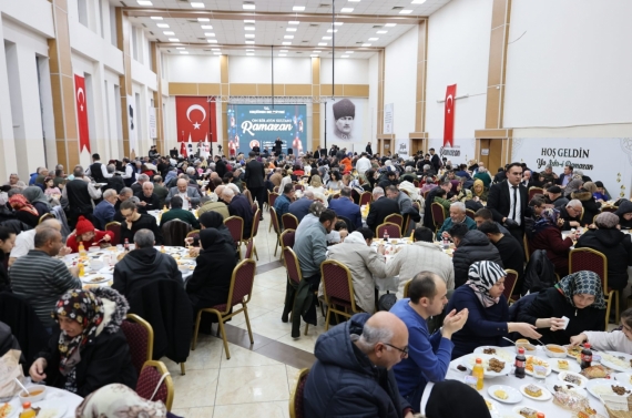 Başkan Özarslan iftarda Sivaslılarla buluştu