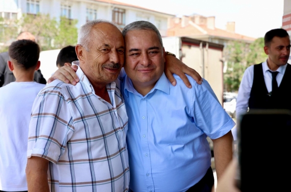 Başkan Özarslan Keçiören esnafının yanında