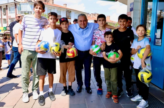 Başkan Özarslan Keçiören esnafının yanında