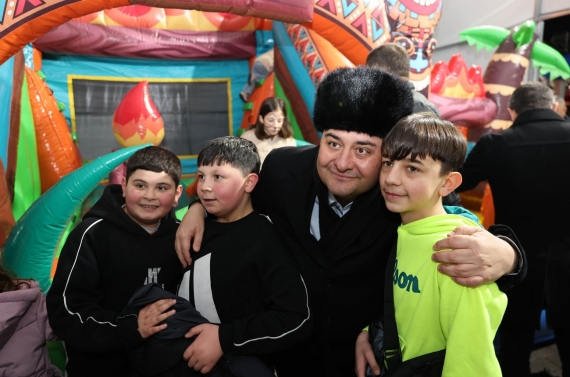 Başkan Özarslan ramazan sokağı’nı ziyaret etti