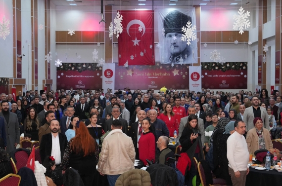 Başkan Özarslan söz verdi, yeni yılı özel bireylerle kutladı