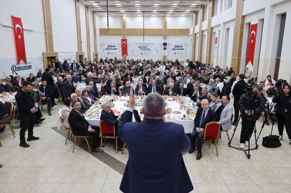 Başkan Özarslan Tunceli, Malatya, Erzincan ve Elazığlılarla iftar sofrasında buluştu