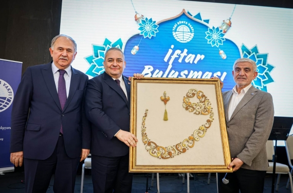 Başkan Özarslan vakıf dostlarıyla iftar sofrasında buluştu