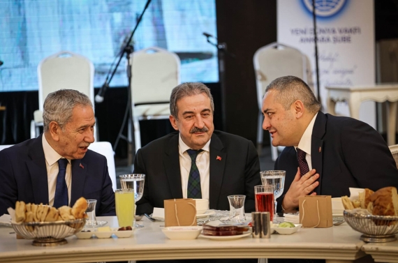 Başkan Özarslan vakıf dostlarıyla iftar sofrasında buluştu