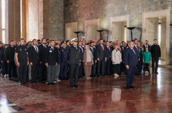 Başkan Özarslan ve on binlerce Keçiörenli Anıtkabir’de Ata’nın huzurunda