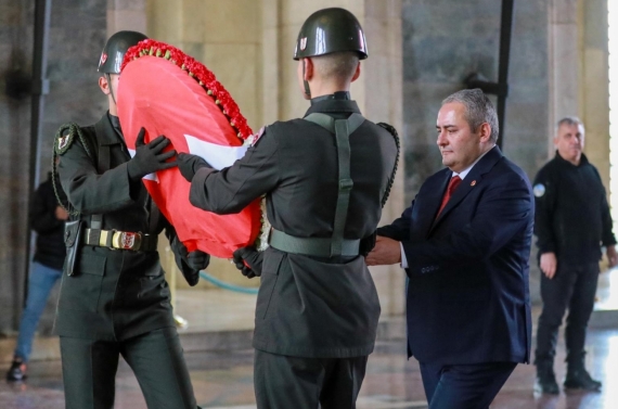 Başkan Özarslan ve on binlerce Keçiörenli Anıtkabir’de Ata’nın huzurunda