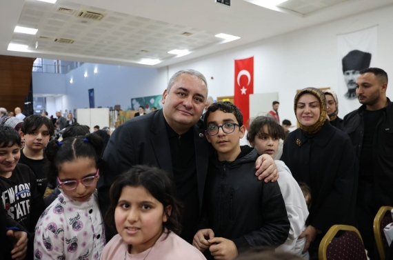 Başkan Özarslan yetim ve öksüz çocuklarla iftar sofrasında buluştu