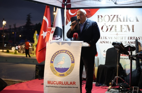 “Bozkıra Özlem” gecesinde Başkan Özarslan’a Ahilik Kaftanı takdim edildi
