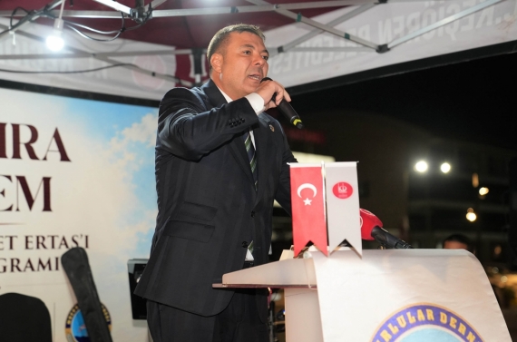 “Bozkıra Özlem” gecesinde Başkan Özarslan’a Ahilik Kaftanı takdim edildi