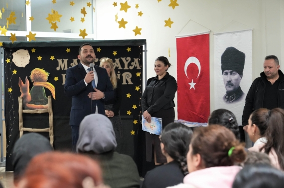 ÇEM’deki minikler ilk karne sevincini yaşadı