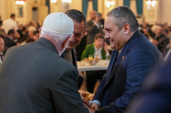 CHP Genel Başkanı Özel Keçiören’de iftar yaptı